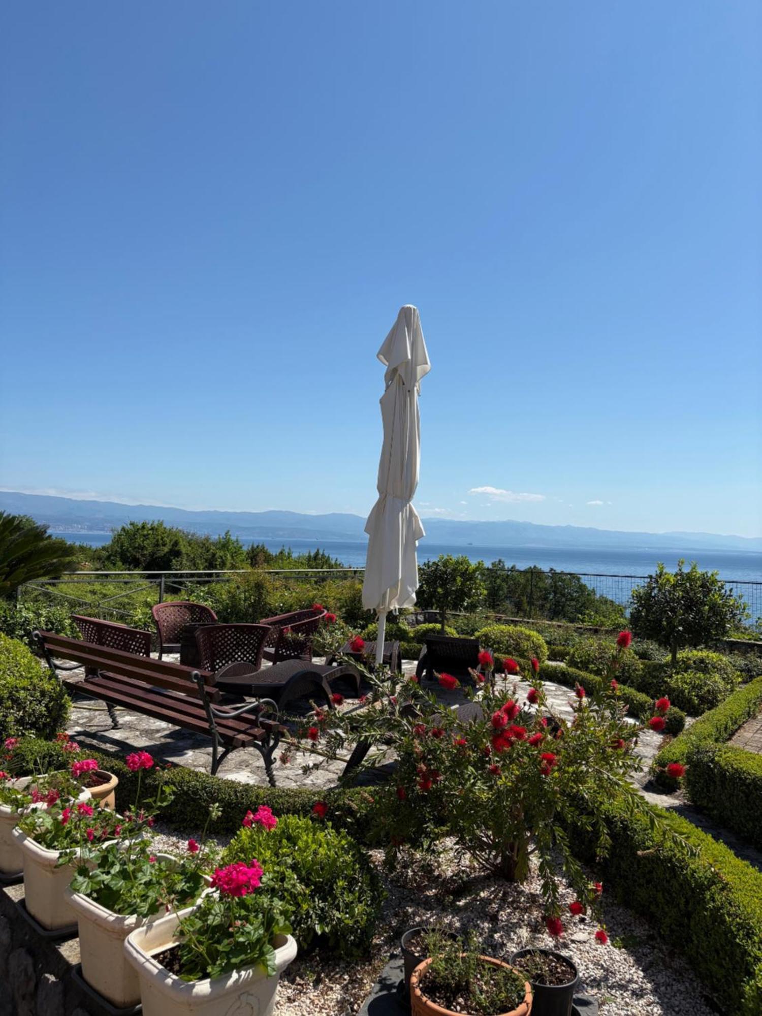 Bed And Breakfast Villa Iris Mošćenička Draga Exterior foto