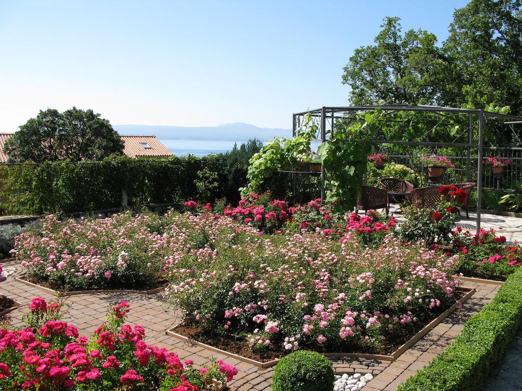 Bed And Breakfast Villa Iris Mošćenička Draga Exterior foto